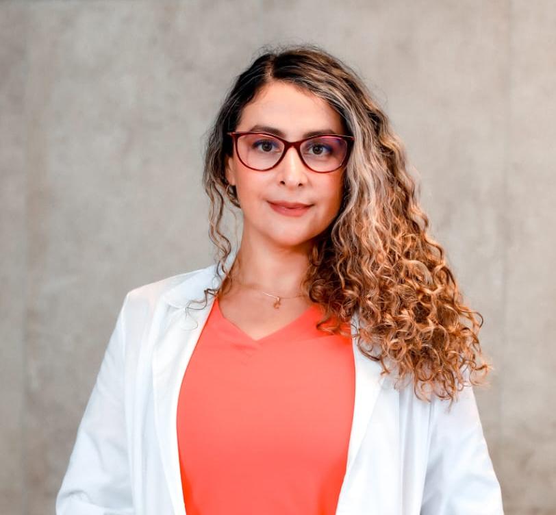 Dra. Carmen Gloria Torres Zamanillo — Especialista en armonización orofacial y medicina estética en Arica